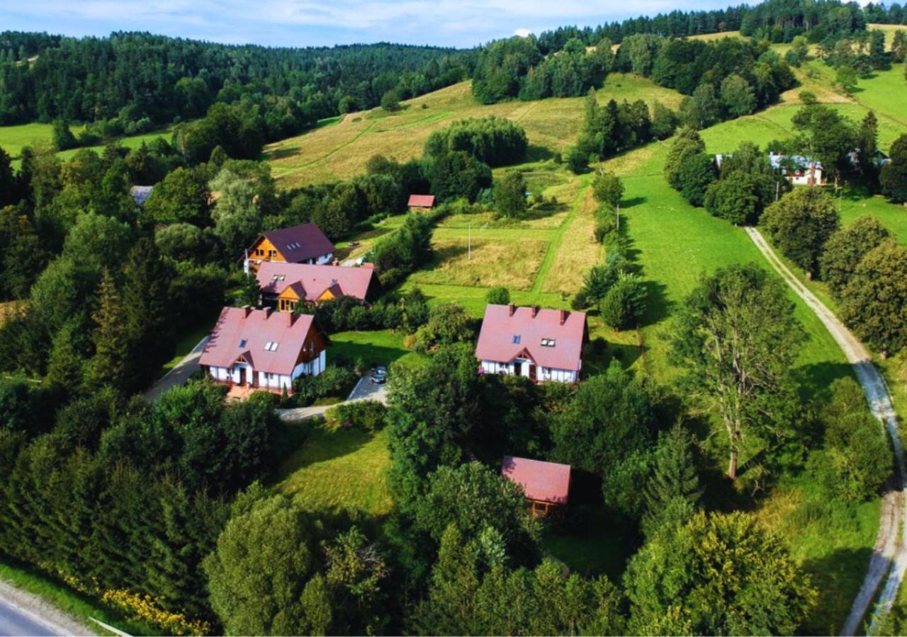 Rezydencja Bukowy Dwor Чорна Екстер'єр фото